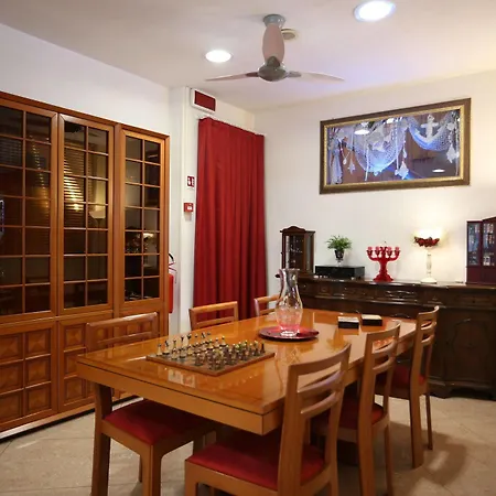 Astridhotel 3*